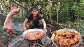 Pork leg braised spicy for dinner in flood forest - Survival cooking in rainforest