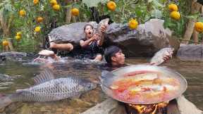 Two big fish curry delicious for dinner with my brother - Survival cooking in jungle
