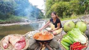 Pork leg braised delicious with coconut water for dinner - Solo cooking in jungle