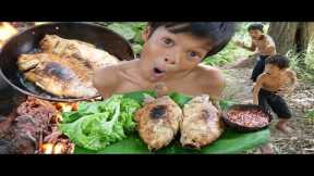 Survival in the rainforest | Cooking fish recipe and eating in forest | Primitive Boy