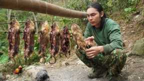 skills of digging and catching bamboo rats, the process of making smoked rat meat, survival alone