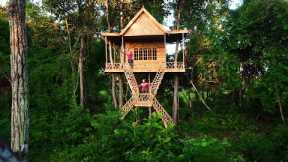 Survival Girl Building a Tree House Bamboo Villa in the Woods by Hand Skills