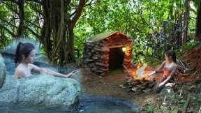 Solo bushcraft survival, Build a warm shelter out of stone and wood - Outdoor wild camping