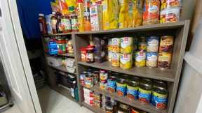 No Space? How to Organize a Small Prepper Pantry in a Closet 🥫
