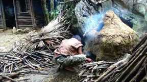 firing pottery in the wild, primitive technology