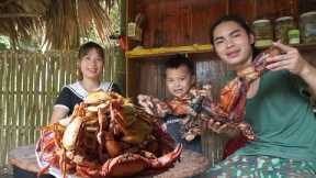 After heavy rain, we found a lot of stone crabs, farm life, SURVIVAL ALONE