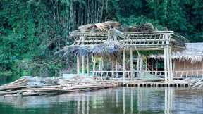 This Is How I Built A Traditional Bamboo Roof: River Survival | EP.401