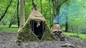 Building Complete And Warm Bushcraft Survival Shelter In The Rain & Fireplace And Roof With Clay,Hut