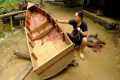 primitive skills; DIY WOODEN BOAT