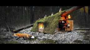 Winter Survival Camping | Building a Treehouse Shelter on a Fallen Tree | Bushcraft