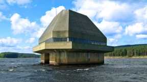 15 Zombie Proof Houses You’ll Regret Not Seeing