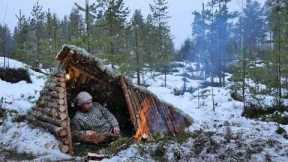 2 Nights in Cold Winter: Building a Survival Shelter [Bushcraft] full version