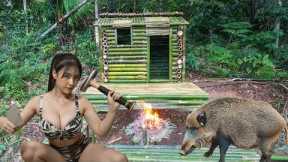 Jungle Survival Skills: Building a Shelter, Encounter Wild Boar - Determined to Subdue Wild Boars