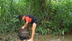 Boy Builds Primitive Wooden House in the Forest | Handmade Fish Traps & Survival Skills
