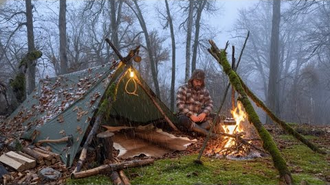 Winter Camping in Heavy Snow and Rain،Solo Survival, Bushcraft،Wilderness Skills،Day 2 With No Food