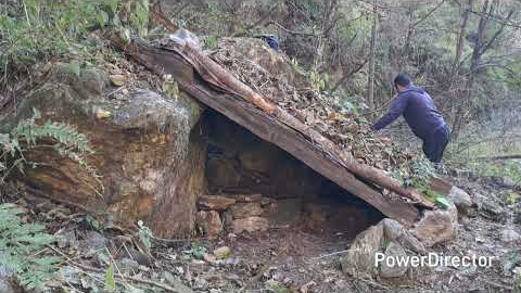 SOLO Bushcraft: Building a Survival Shelter in the Wild! (Deep Forest Camping)